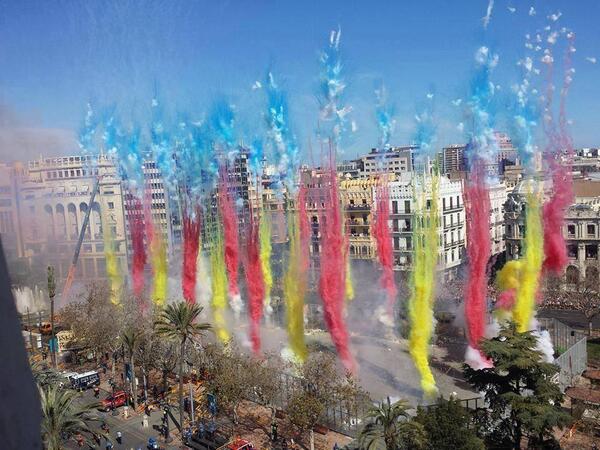 fallas-Mascletà_Senyera